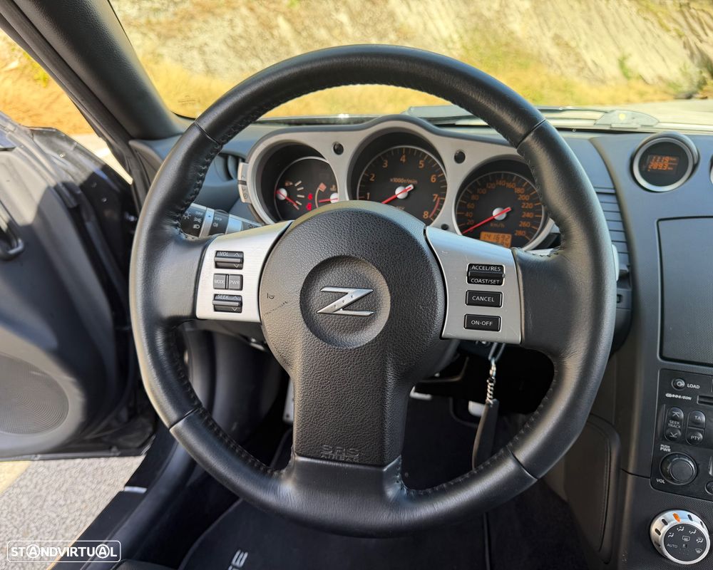 Nissan 350 Z 35th Special Edition - 12
