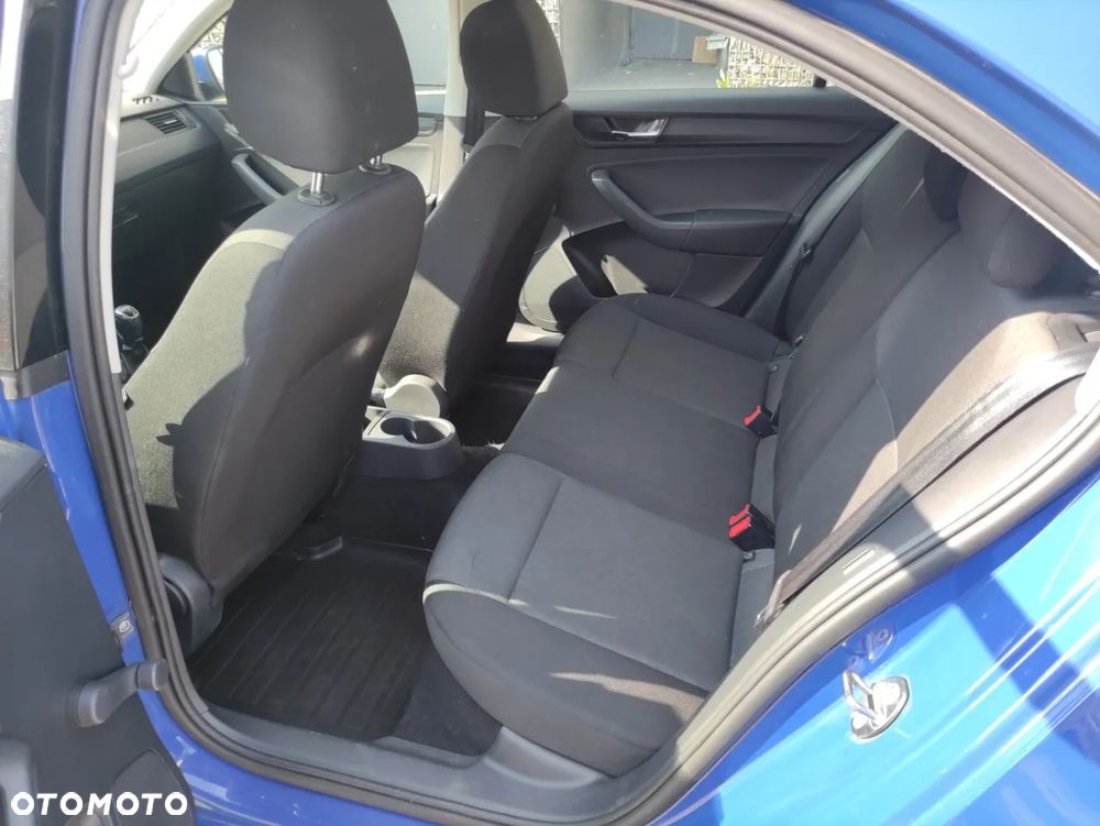 Skoda RAPID 1.4 TDI DPF Active - 8