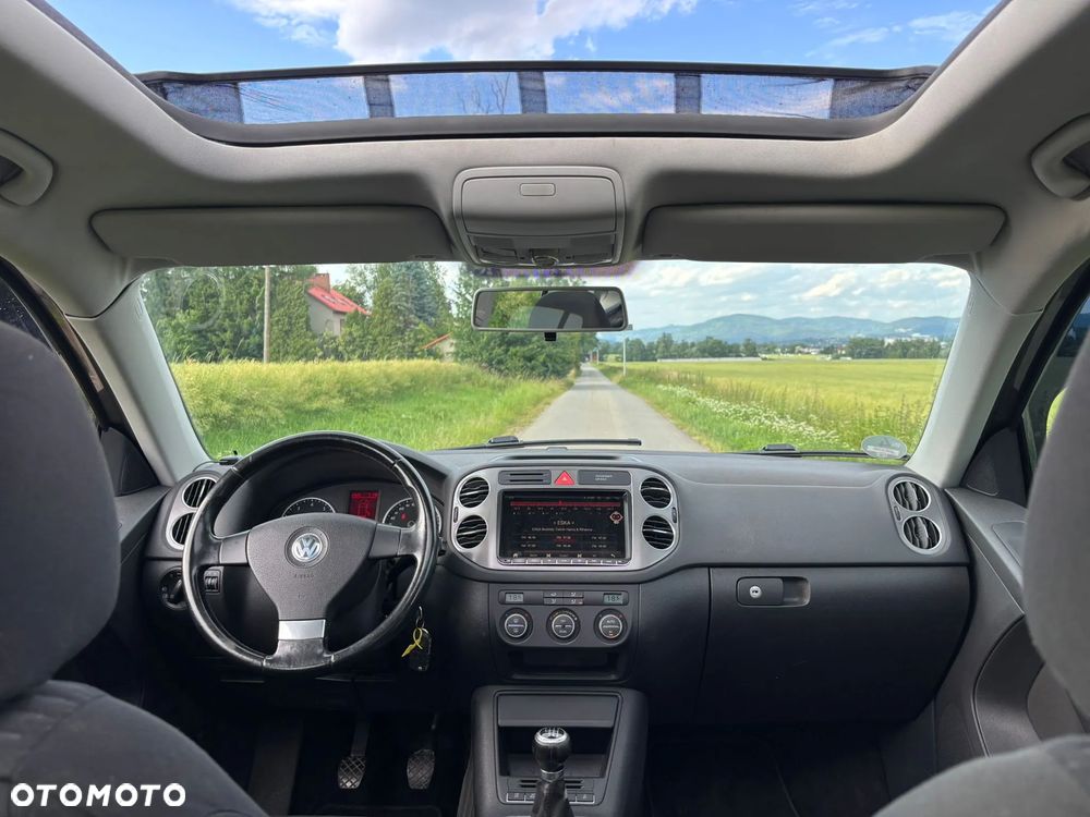 Volkswagen Tiguan - 4