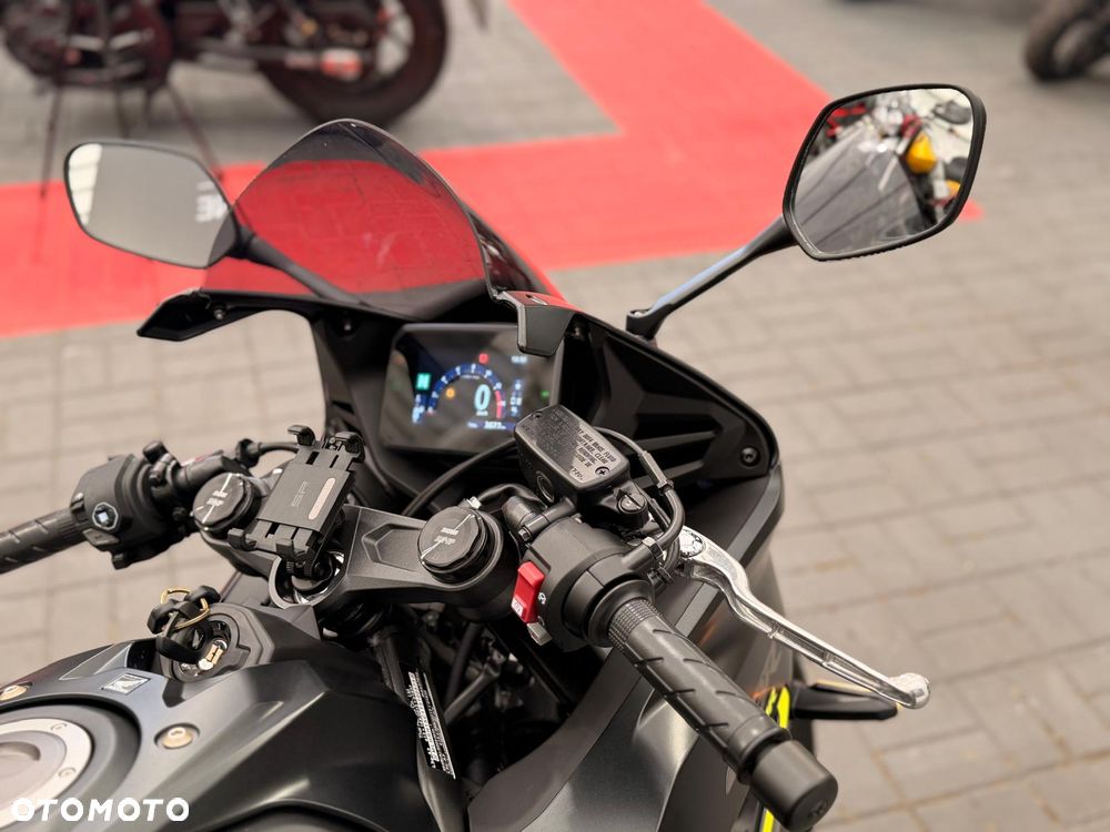 Honda CBR - 9