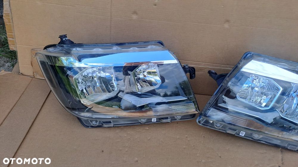 VW CRAFTER MAN TGE  PRAWA LAMPA  7C1941006B 1EB012830-01 - 1