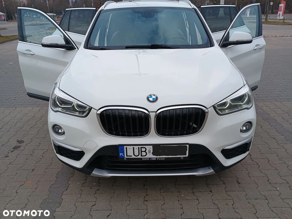 BMW X1 xDrive25i Advantage - 6