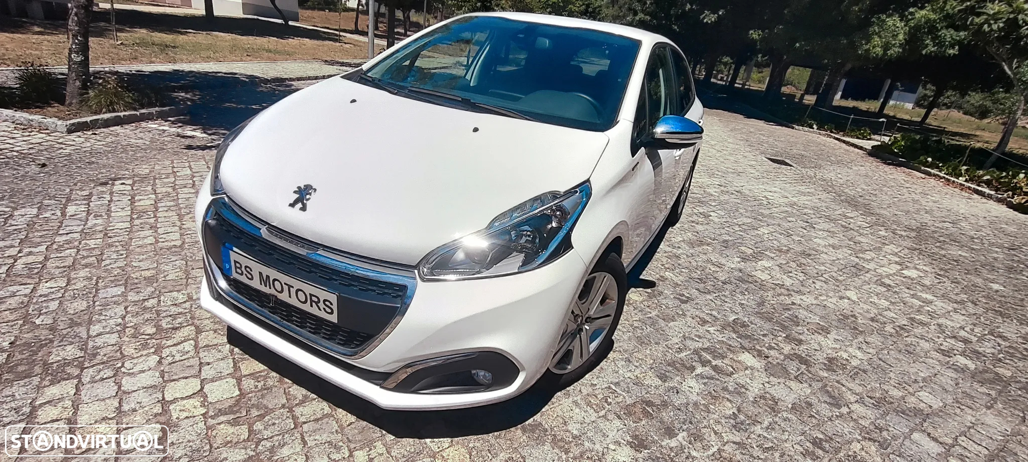 Peugeot 208 1.2 PureTech Signature - 3