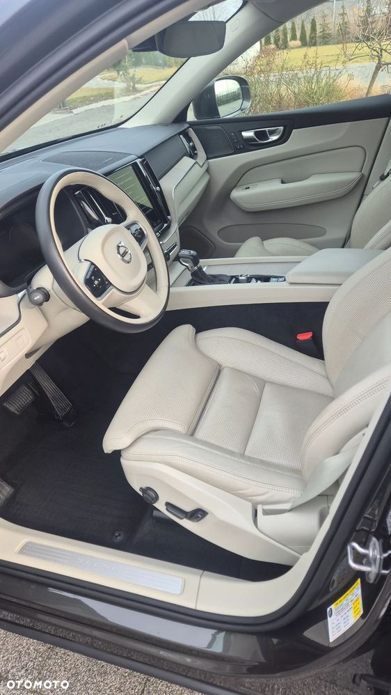 Volvo XC 60 T5 AWD Inscription - 3