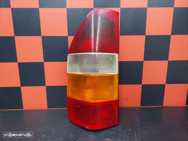 Farolim Stop Esquerdo Mercedes-Benz Sprinter 3-T Caixa (903) - 1