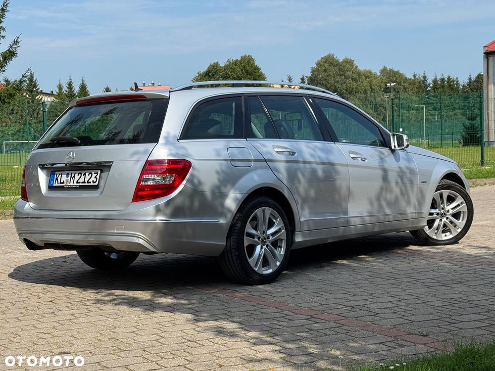 Mercedes-Benz Klasa C 180 CGI BlueEff Avantgarde - 4