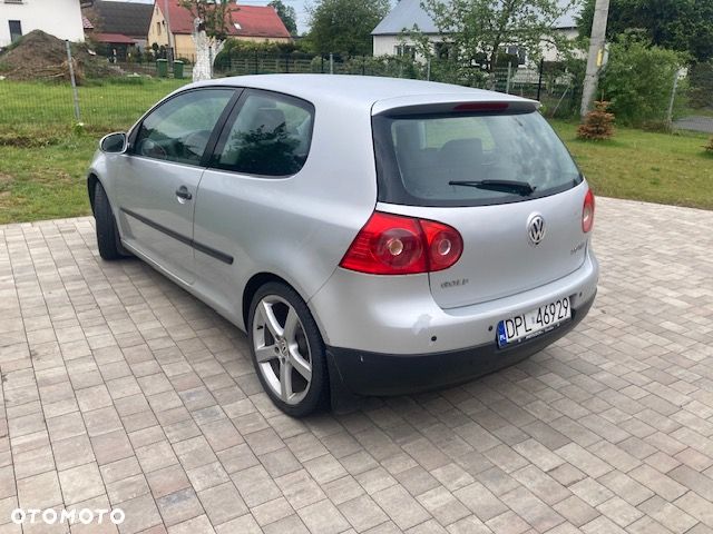 Volkswagen Golf - 2