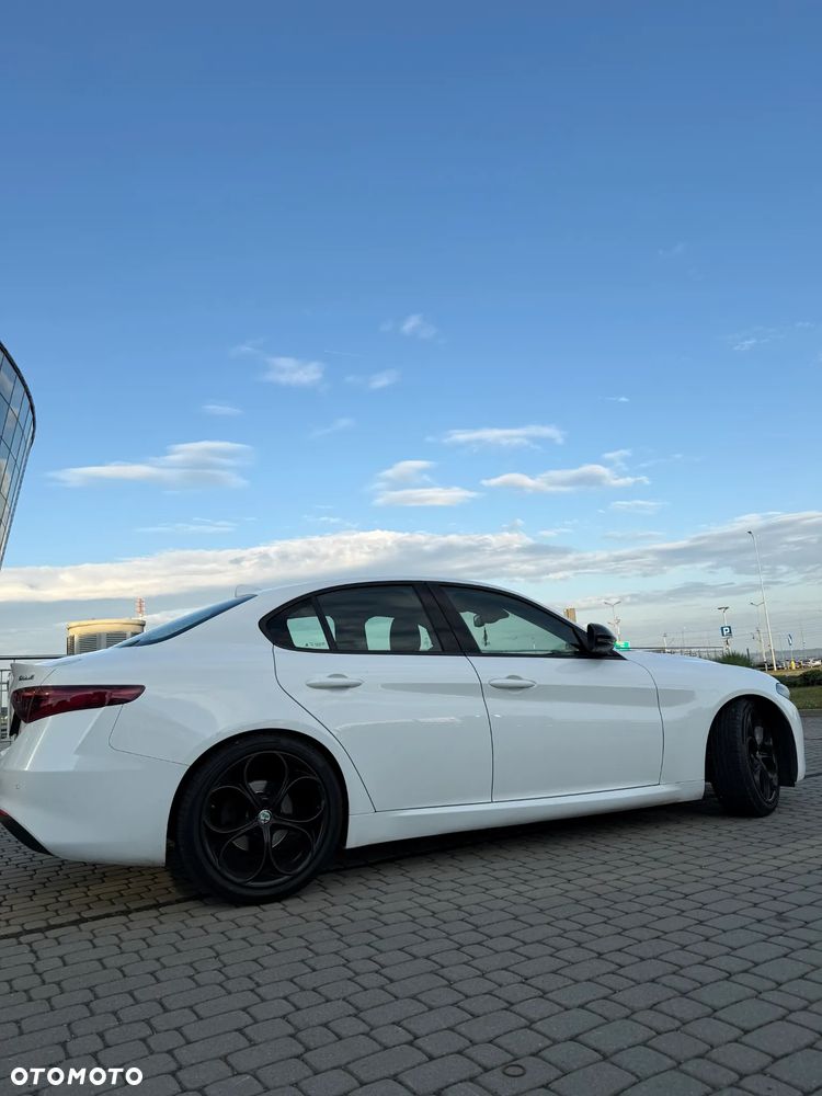 Alfa Romeo Giulia 2.0 Turbo Veloce - 21