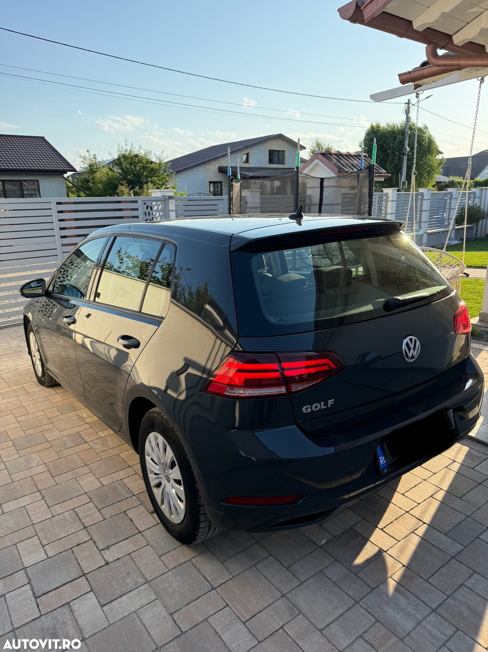 Volkswagen Golf 1.6 TDI Highline - 3