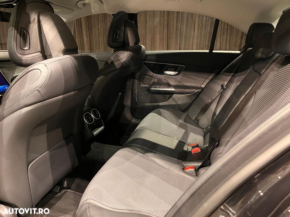 Mercedes-Benz C 220 d 9G-TRONIC - 38