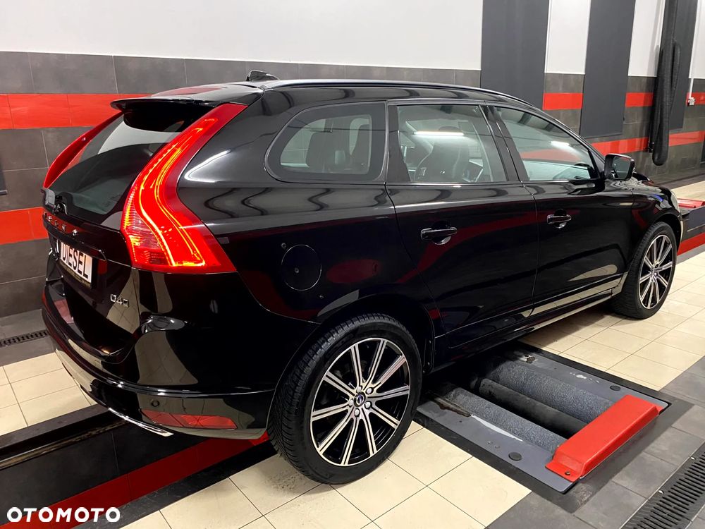 Volvo XC 60 D4 AWD Geartronic Summum - 11