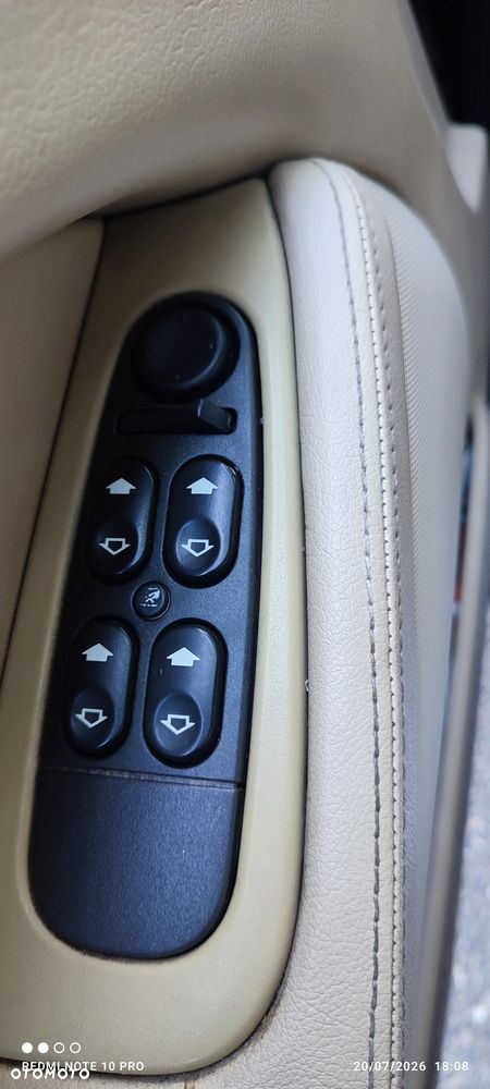 Jaguar S-Type - 16