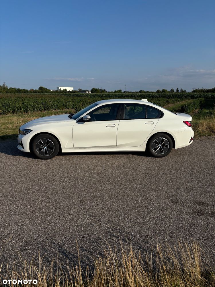 BMW Seria 3 318i Advantage - 4