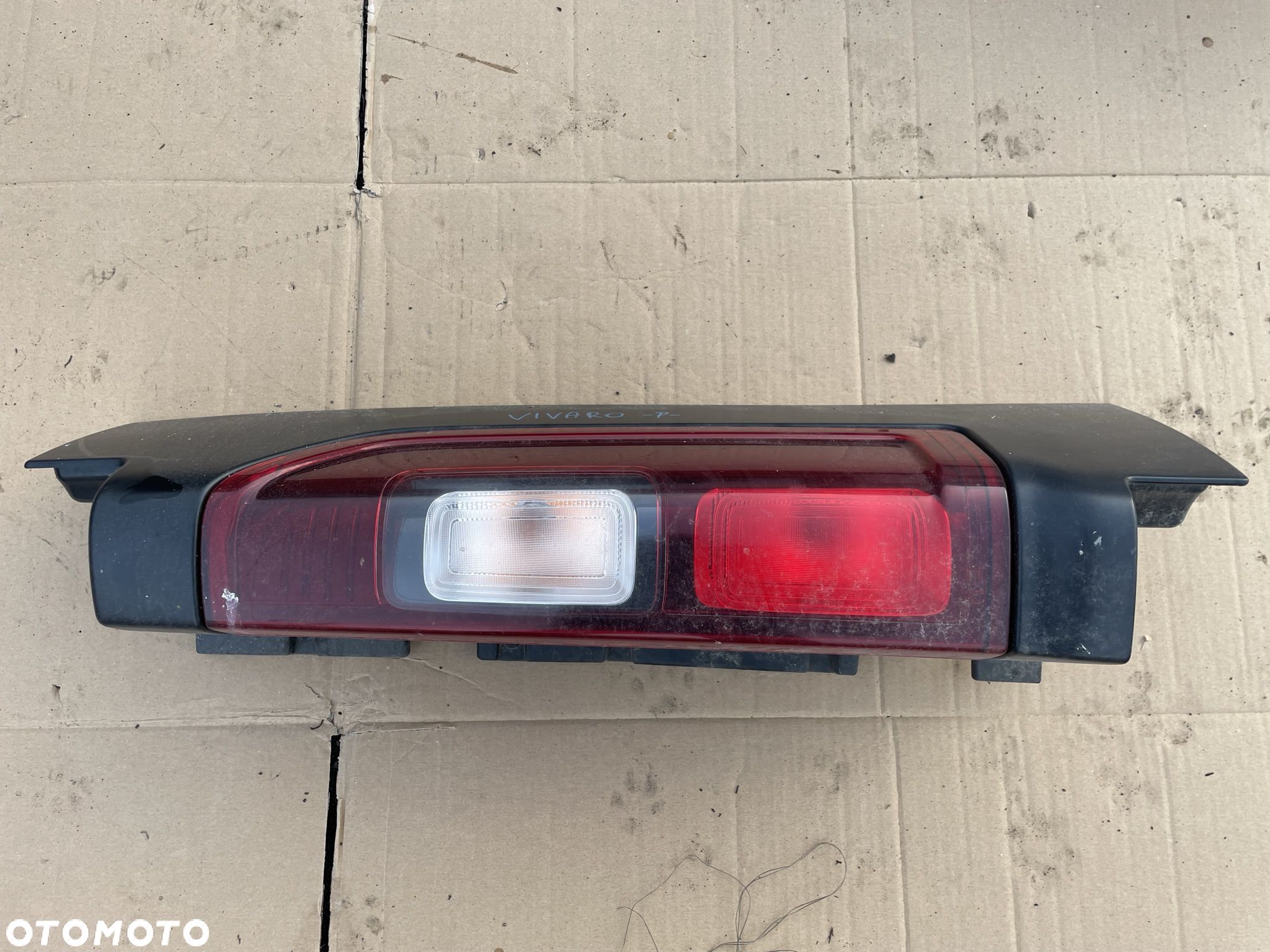 RENAULT TRAFIC OPEL VIVARO III LAMPA TYŁ PRAWY PRAWA TYLNA 93450970 - 1