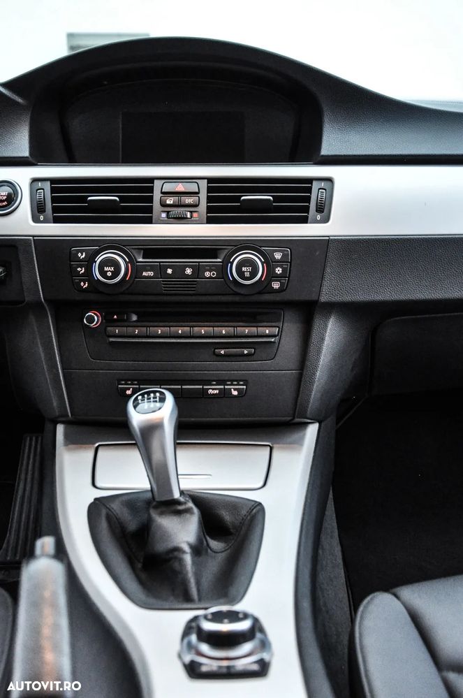 BMW Seria 3 318d DPF - 12