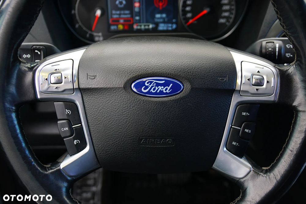 Ford S-Max 2.0 TDCi DPF Titanium MPS6 - 32