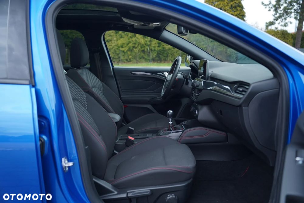 Ford Focus 1.5 EcoBlue Start-Stopp-System ST-LINE - 21