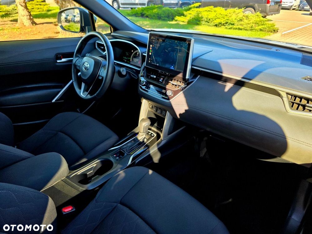 Toyota Corolla Cross - 11