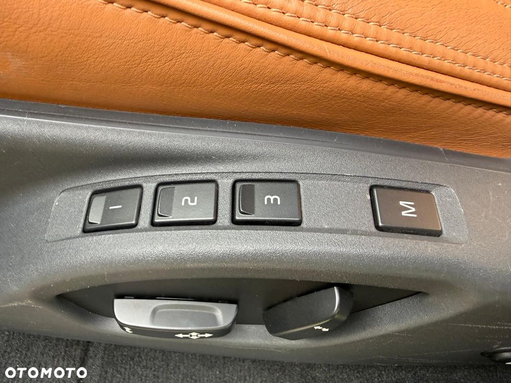 Volvo XC 60 D5 AWD Geartronic Linje Inscription - 13
