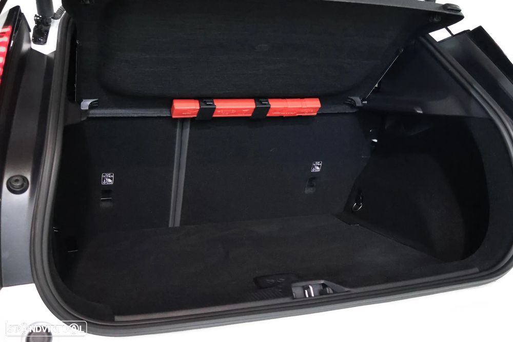 Volvo EX30 69 kWh Single Motor Extended Range Plus - 46