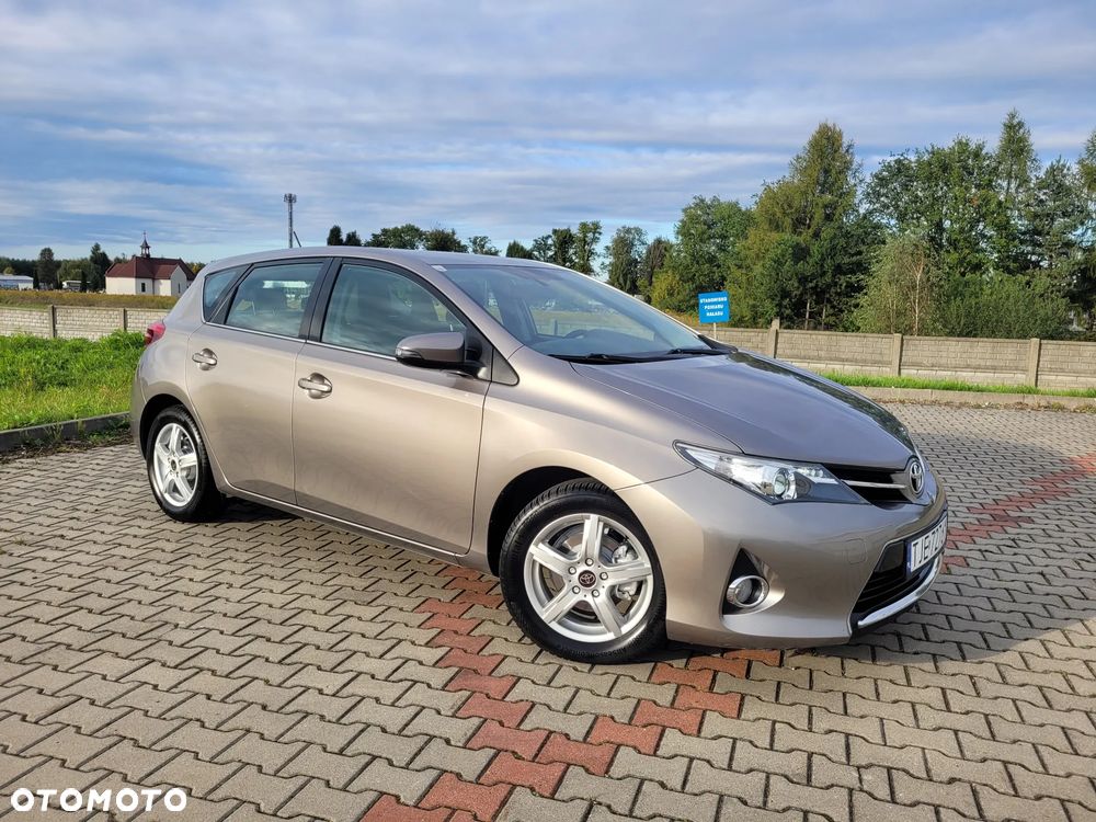 Toyota Auris 1.33 VVT-i Premium Comfort - 38