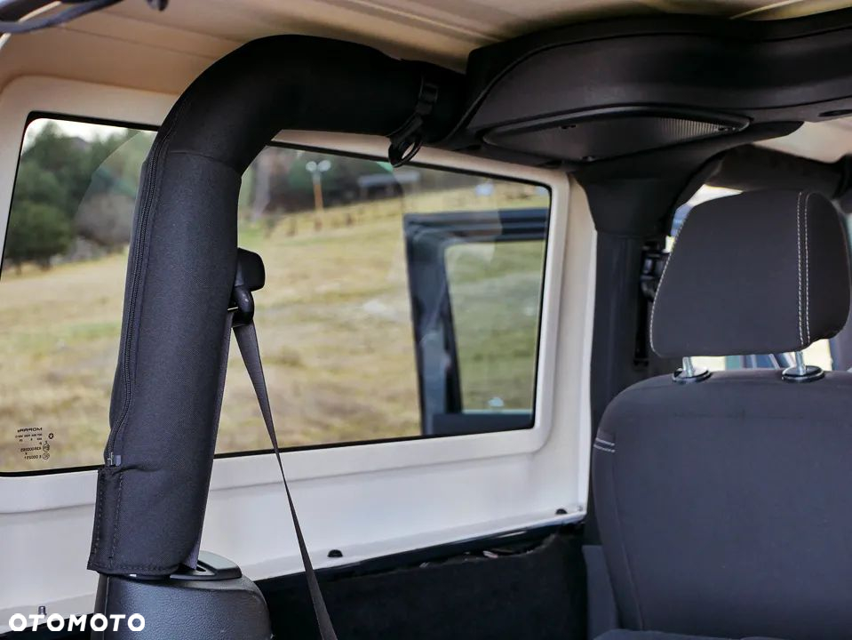 Jeep Wrangler - 41