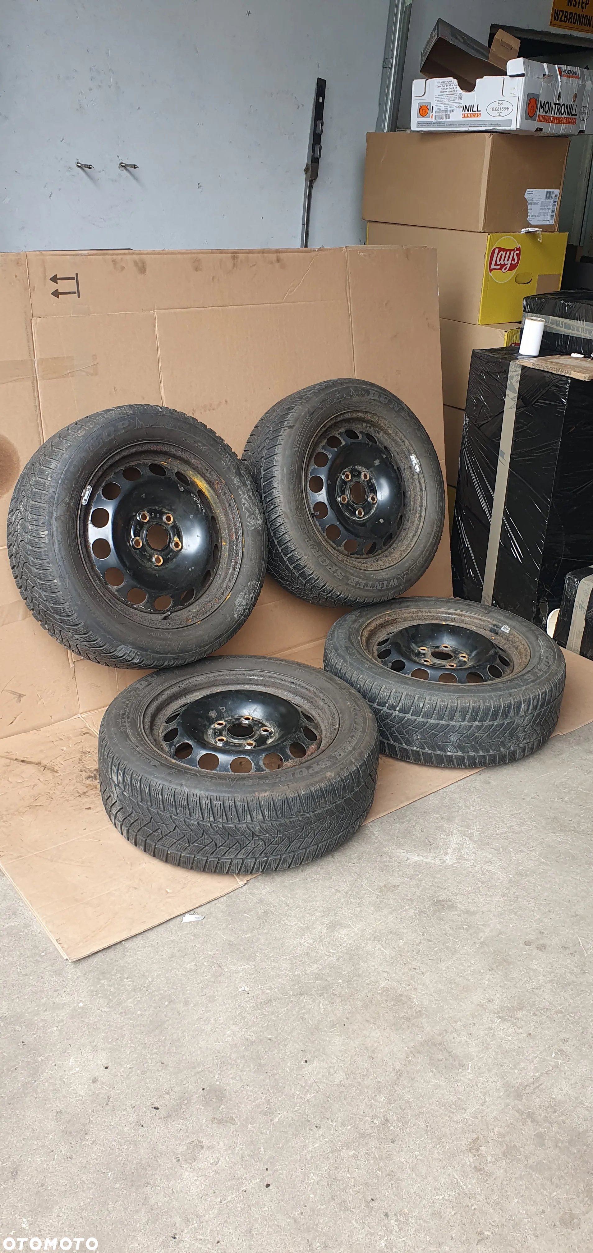 Felgi stalowe z oponami 6,5J ET46 5x112 205/55 R16 KBA43930 - 2