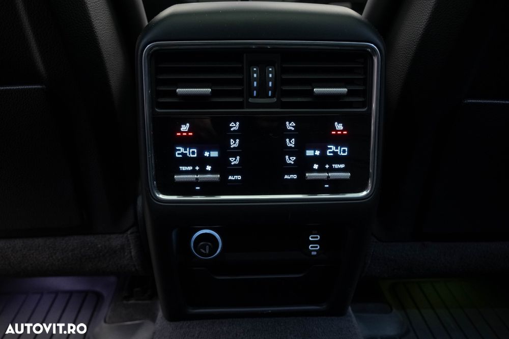 Porsche Cayenne Coupe - 35