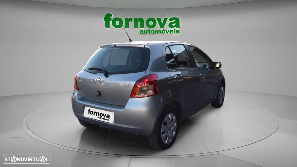 Toyota Yaris - 7