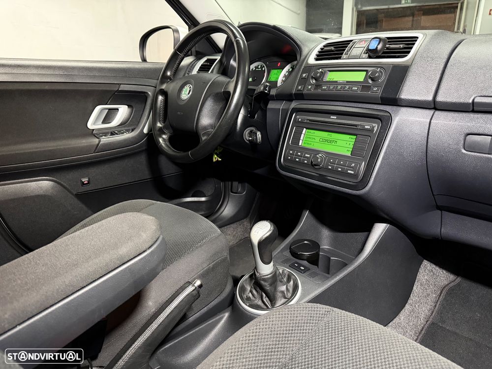 Skoda Fabia 1.2 HTP Sport - 12