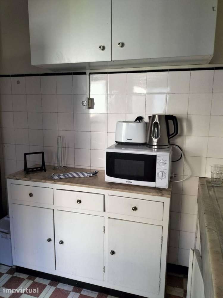 Quarto - localizado em Cedofeita Porto - Grande imagem: 5/9