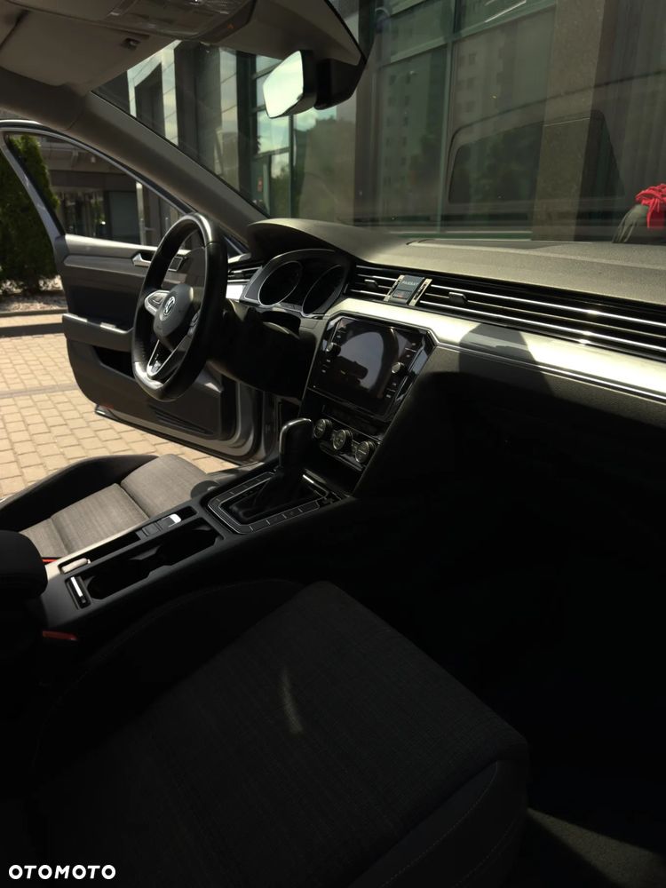 Volkswagen Passat 2.0 TSI Business DSG - 19