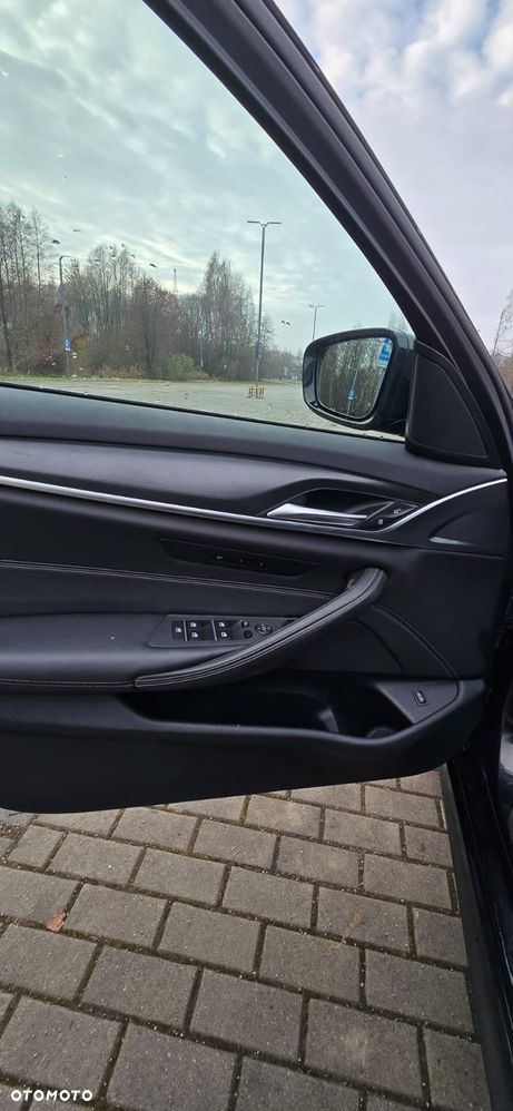 BMW Seria 5 530i - 10