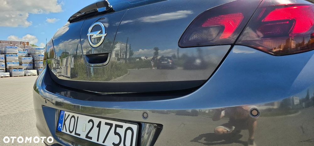 Opel Astra 1.6 T Cosmo - 17