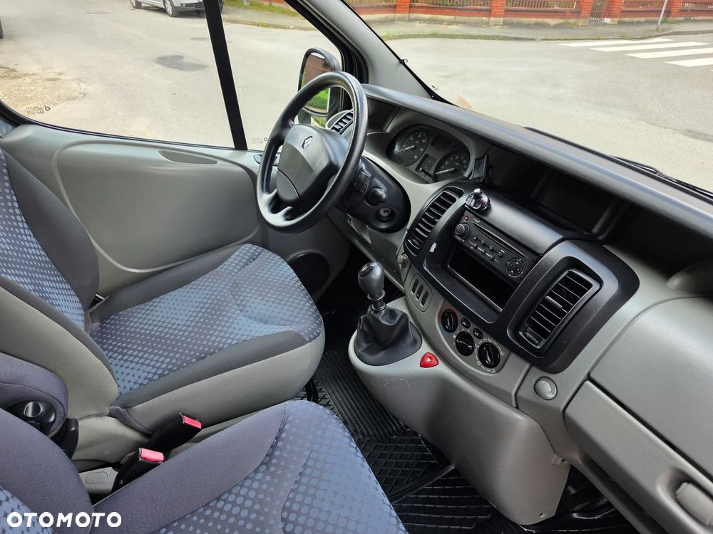 Renault Trafic - 19