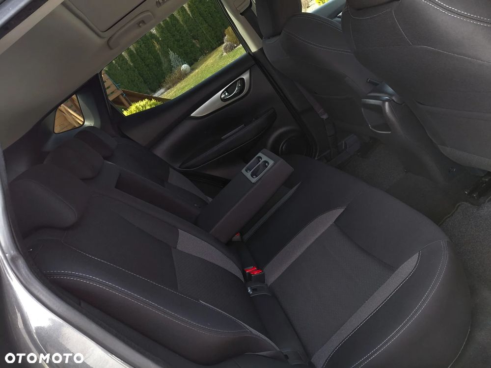 Nissan Qashqai 1.3 DIG-T SHIRO - 28
