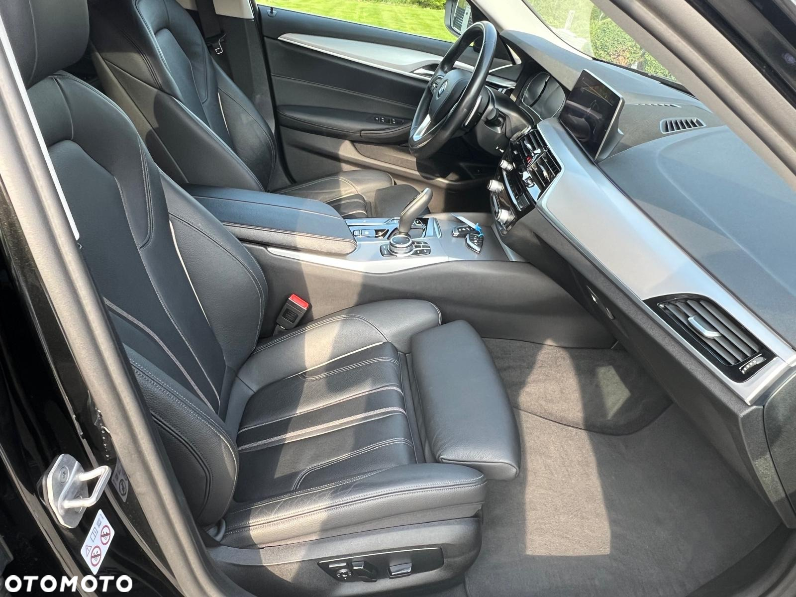 BMW Seria 5 520d Touring - 17