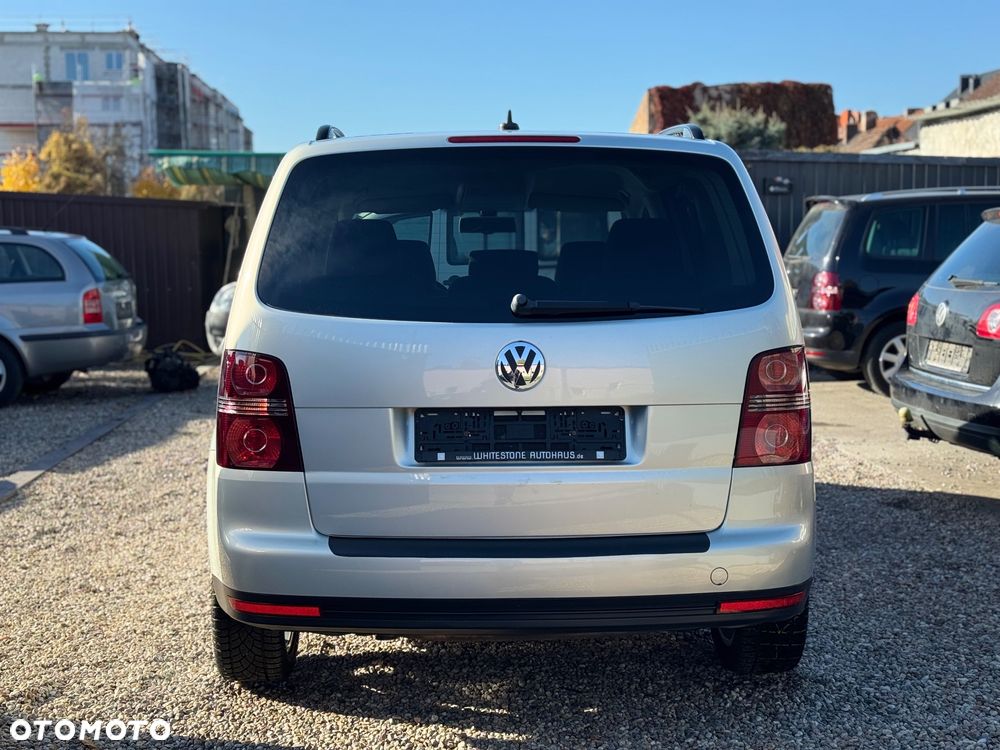 Volkswagen Touran 2008 photo 5