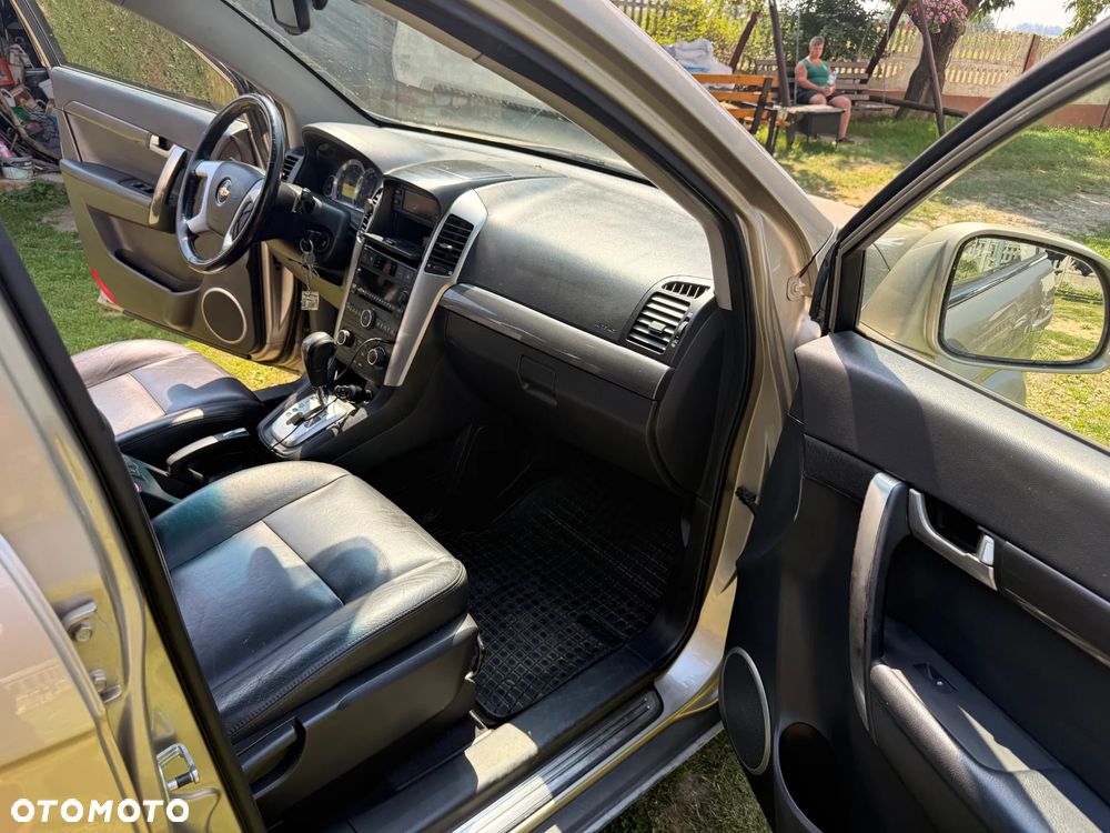 Chevrolet Captiva - 11