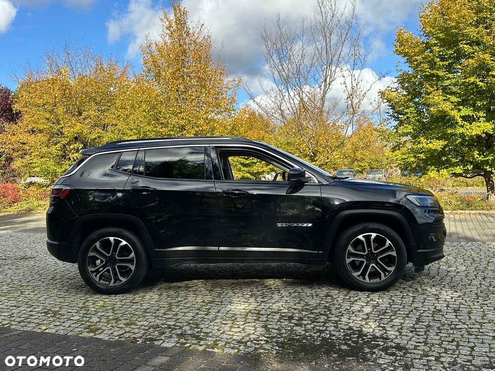 Jeep Compass - 26
