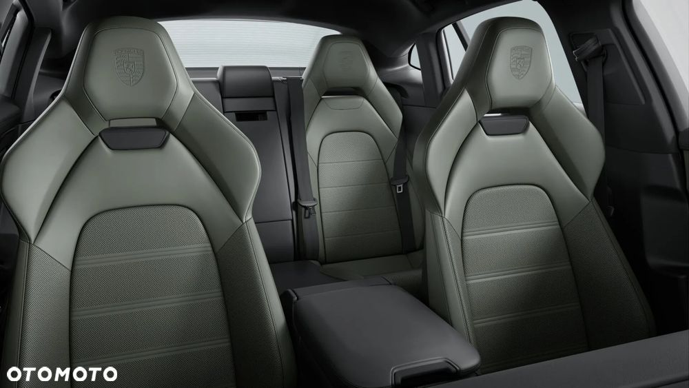 Porsche Panamera 4 E-Hybrid - 5