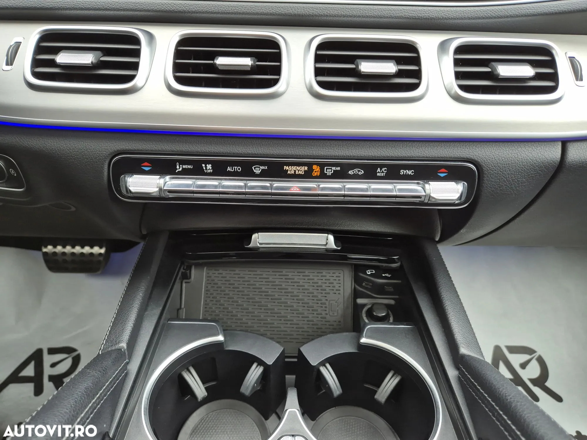 Mercedes-Benz GLE 300 d 4Matic 9G-TRONIC AMG Line - 39