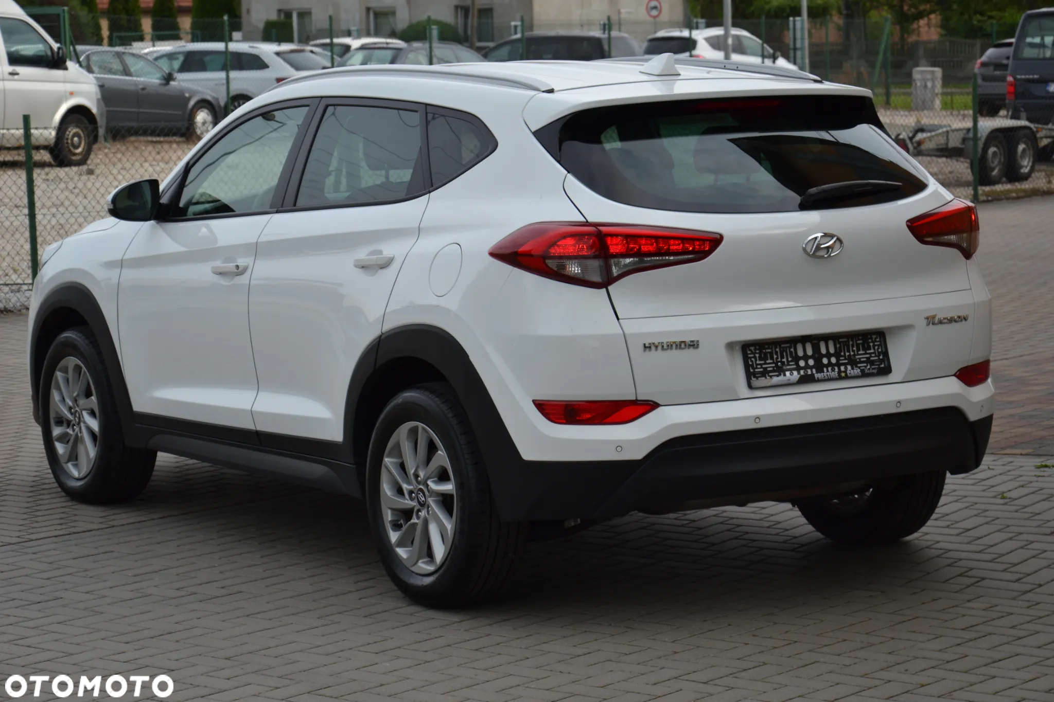 Hyundai Tucson 1.6 GDi 2WD Pure - 13