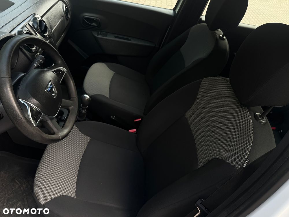 Dacia Lodgy 1.3 TCe Laureate S&S - 11