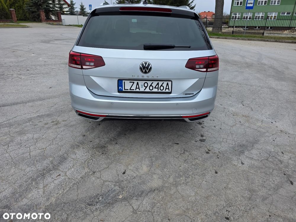Volkswagen Passat 2.0 TDI SCR DSG 4Motion Business - 9