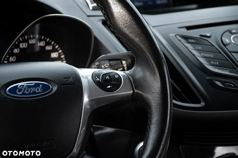 Ford Kuga 2.0 TDCi 4x4 Titanium - 37