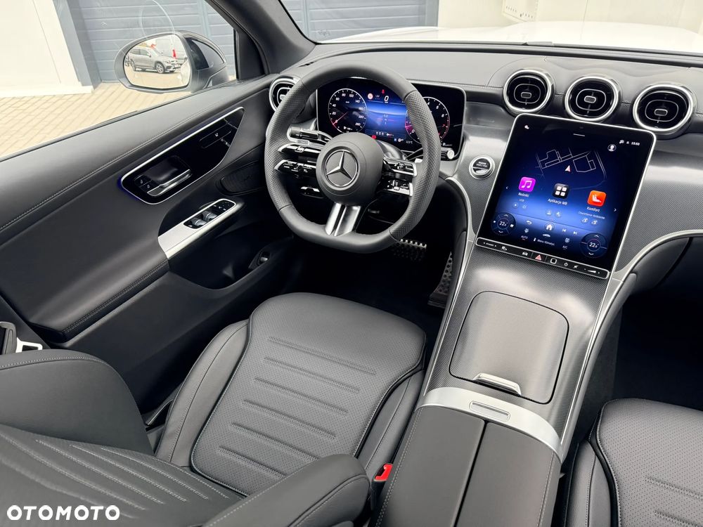 Mercedes-Benz GLC - 12