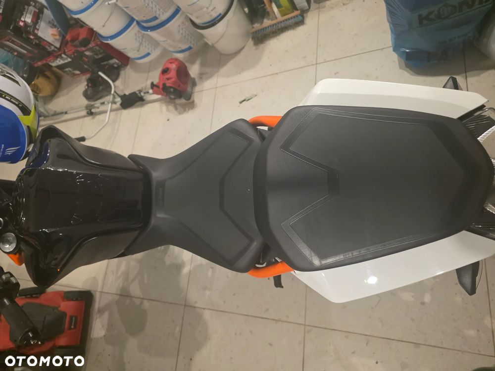 KTM Duke 125 - 8