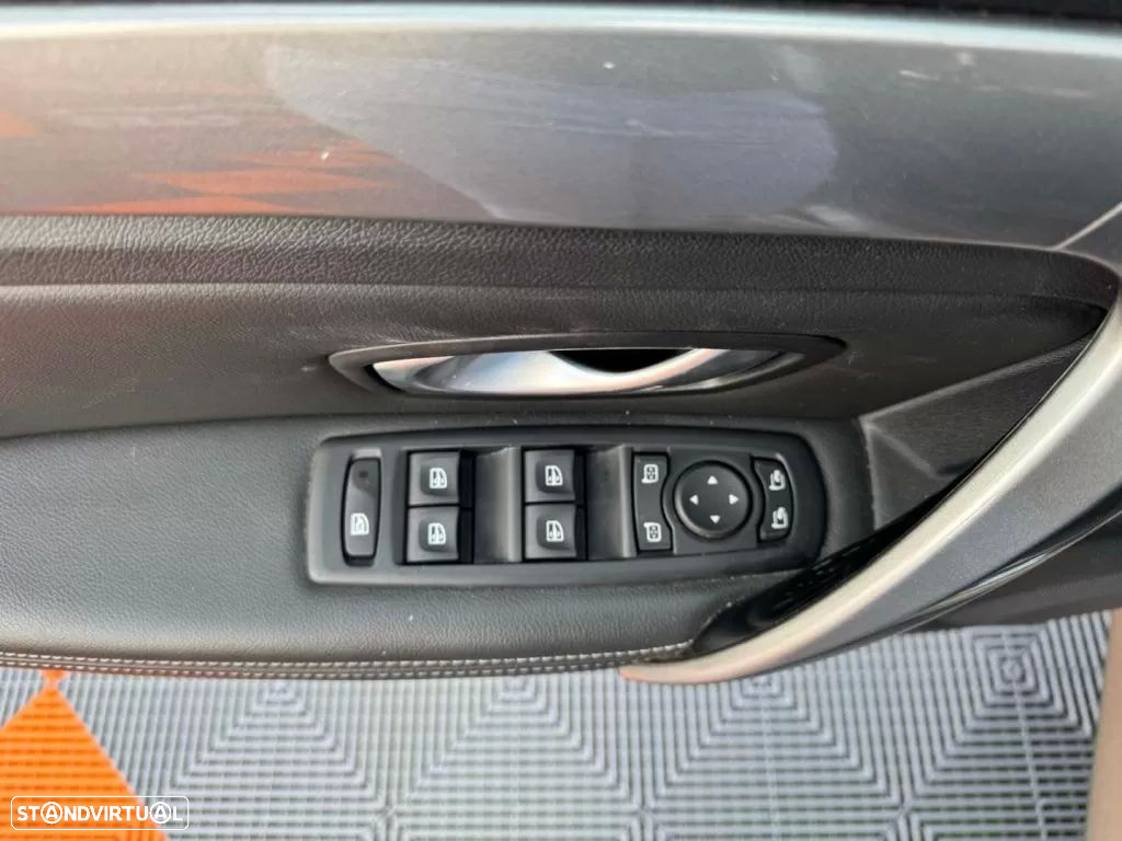 Renault Laguna Break 1.5 dCi SE Black Line - 13