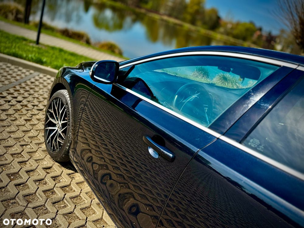 Volvo V40 D4 Drive-E R-Design Momentum - 5